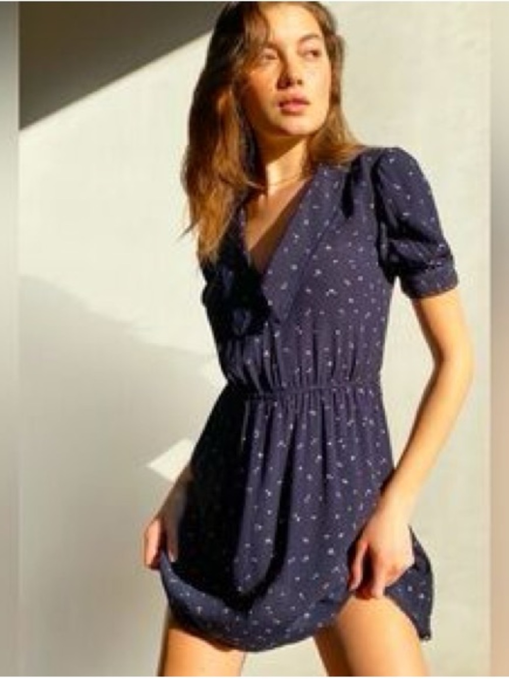 NWT Aritzia Sunday Best Navy Floral V-Neck Short Sleeve Dress